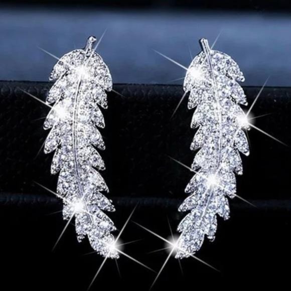 NEW Sterling Silver Leaf Earrings, beautiful Earrings, cute Earrings - Picture 2 of 4